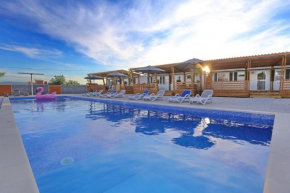 Apartments with a swimming pool Turanj, Biograd - 17564